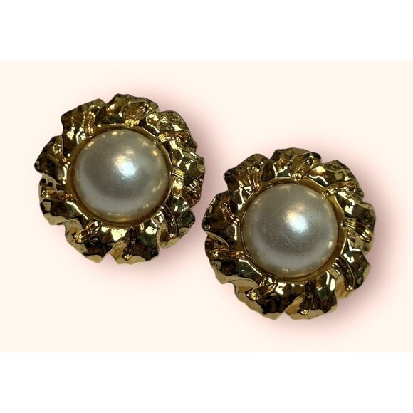 Vintage Signed ST. JOHN Gold Tone Faux Pearl Clip On Earrings Classic Designer - Picture 3 of 7